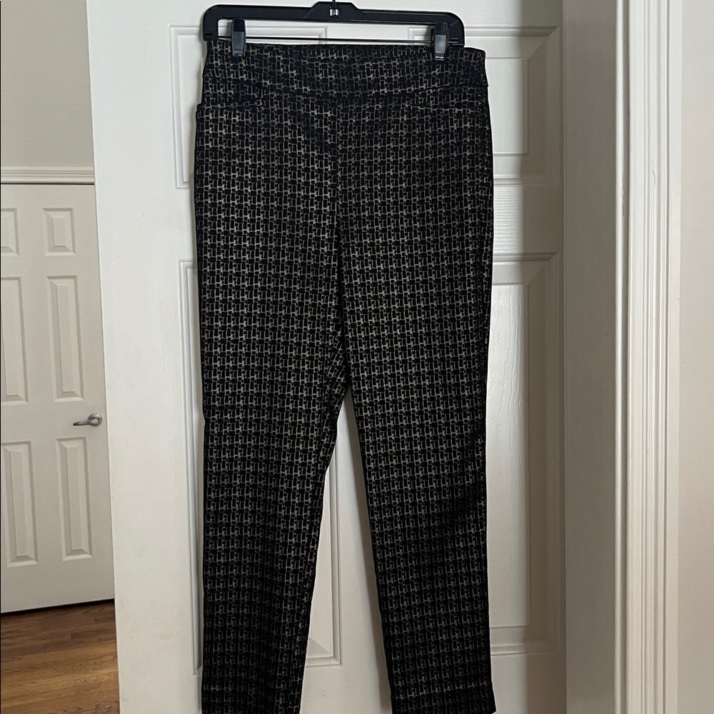 Chico's Black and gold subtle pattern Pants Chicos size 1R